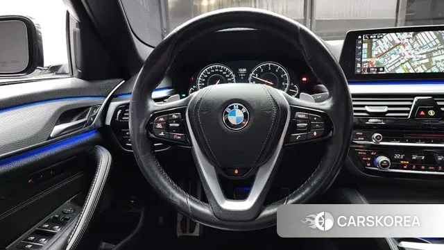 BMW 5 Series (G30) 2018 Белый из Кореи, фото 4