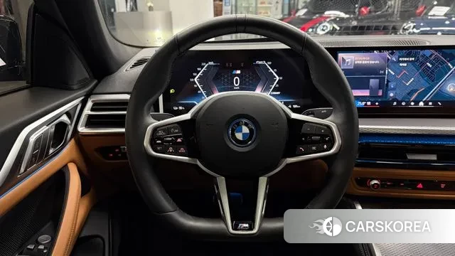 BMW i4 2025 Черный из Кореи, фото 4