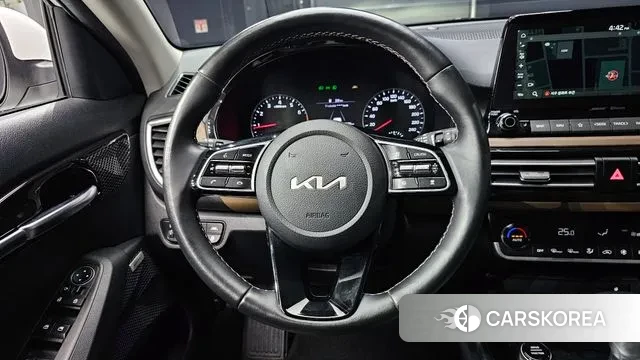 Kia Seltos 2021 Белый из Кореи, фото 4