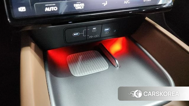Hyundai Grandeur Hybrid (GN7) 2025 Светло-серебряный цвет из Кореи, фото 4