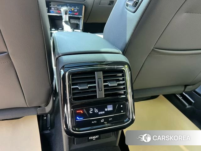 Volkswagen Passat 2024 Черный из Китая, фото 4