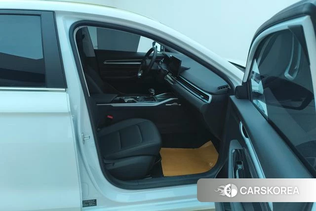 Geely Automobile Emgrand 2025 Белый из Китая, фото 4