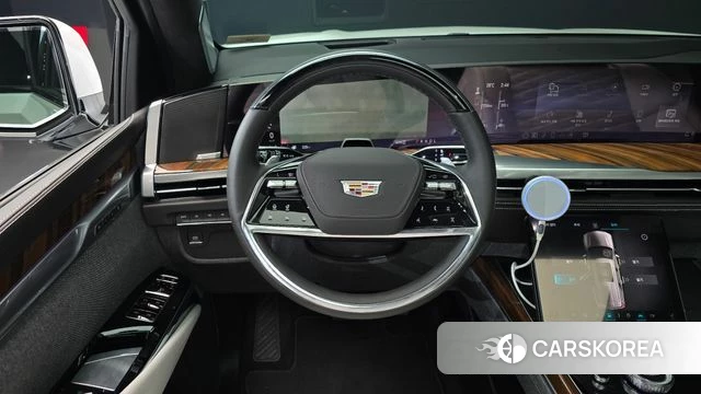 Cadillac Escalade 5th Generation 2025 Белый из Кореи, фото 4