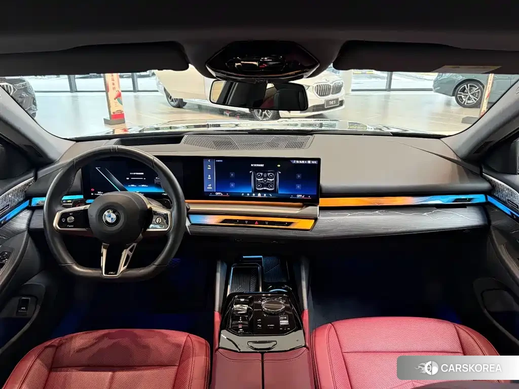 BMW 5 series 2025 Черный из Китая, фото 4