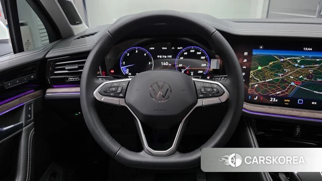 Volkswagen Touareg 3rd generation 2025 Белый из Кореи, фото 4