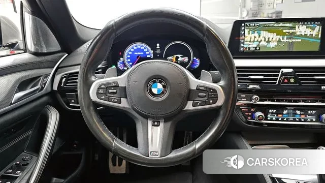 BMW 5 Series (G30) 2018 Белый из Кореи, фото 4