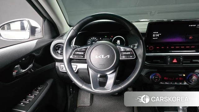 Kia The New K3 2nd generation 2021 Белый из Кореи, фото 4