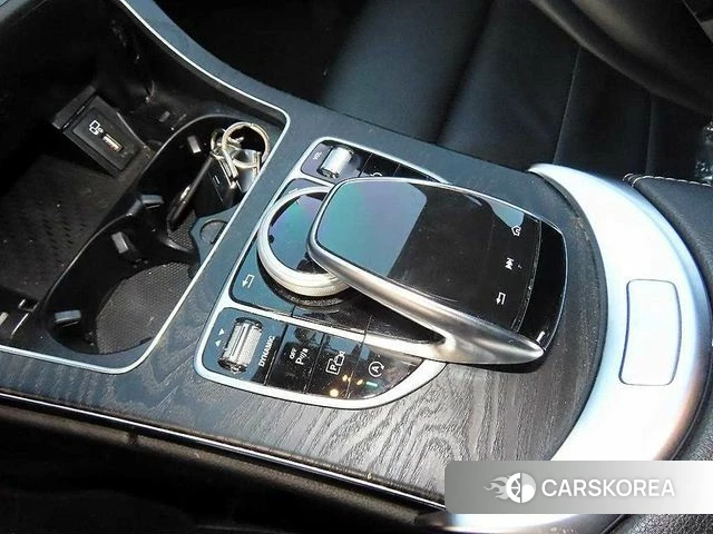 Mercedes-Benz C-Class W205 2019 Белый из Кореи, фото 4