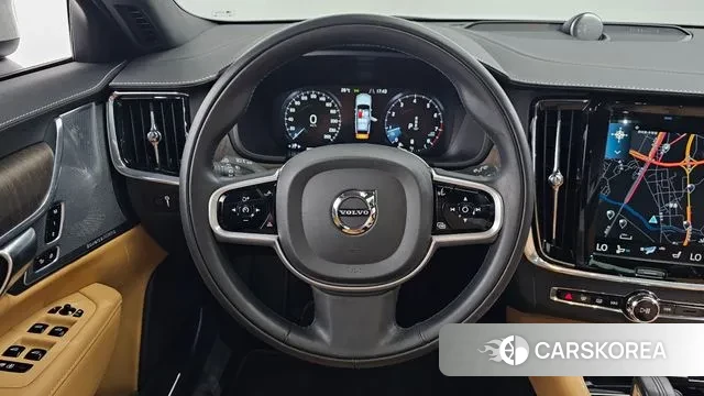 Volvo V90 Cross-Country 2021 Белый из Кореи, фото 4