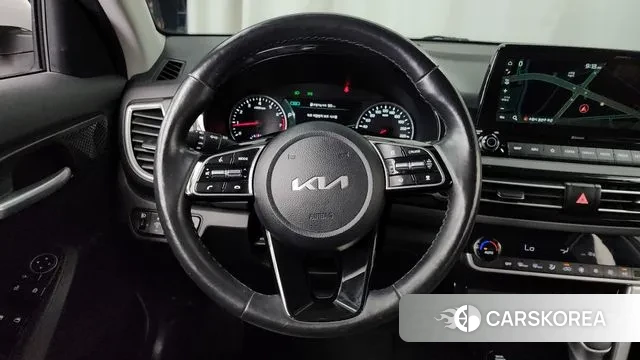 Kia Seltos 2022 Белый из Кореи, фото 4