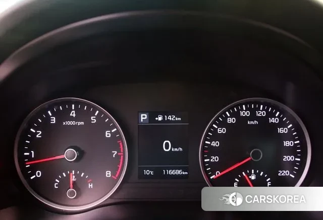 Kia Stonic 2018 Белый из Кореи, фото 4