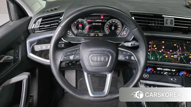 Audi Q3 (F3) 2022 Белый из Кореи, фото 4