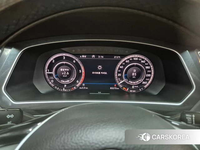 Volkswagen Tiguan second Generation 2018 Серебристо-серый из Кореи, фото 4