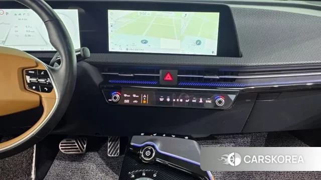 Kia EV6 2023 Черный из Кореи, фото 4