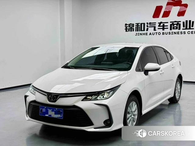 Toyota Corolla 2022 Белый из Китая, фото 4