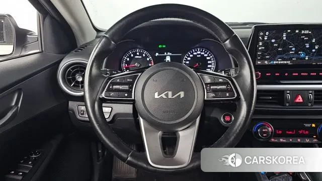 Kia The New K3 2nd generation 2022 Белый из Кореи, фото 4