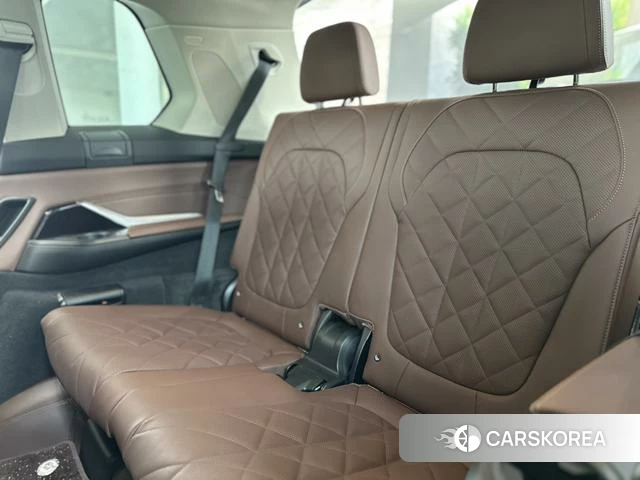 BMW X7 2026 Черный из Китая, фото 4