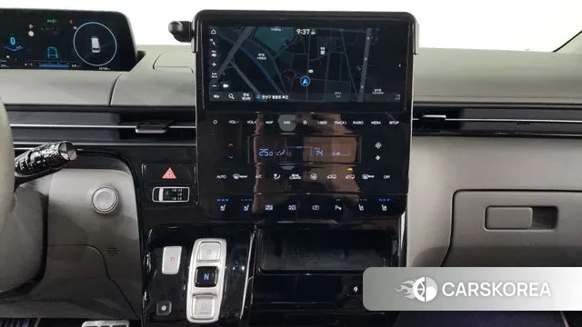 Hyundai Staria 2023 Белый из Кореи, фото 4