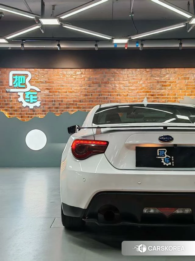 Subaru BRZ 2019 Белый из Китая, фото 4