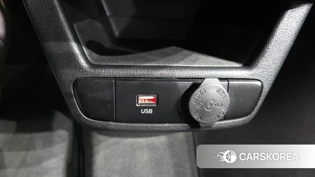 Kia The New Kia Ray 2023 Черный из Кореи, фото 4