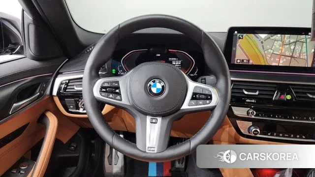 BMW 5 Series (G30) 2022 Черный из Кореи, фото 4