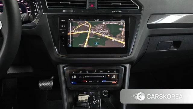 Volkswagen Tiguan second Generation 2022 Белый из Кореи, фото 4
