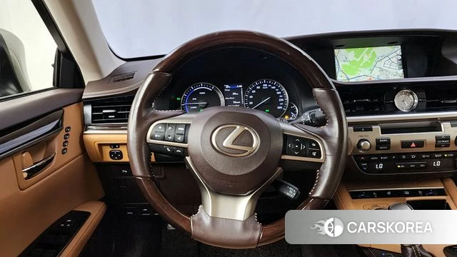 Lexus New ES300h 2018 Серебристо-серый из Кореи, фото 4