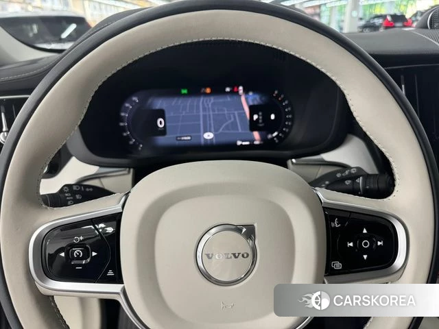 Volvo XC60 second Generation 2026 Черный из Кореи, фото 4
