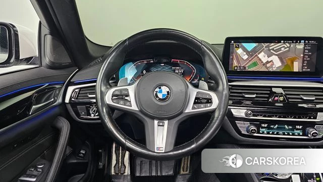 BMW 5 Series (G30) 2022 Белый из Кореи, фото 4