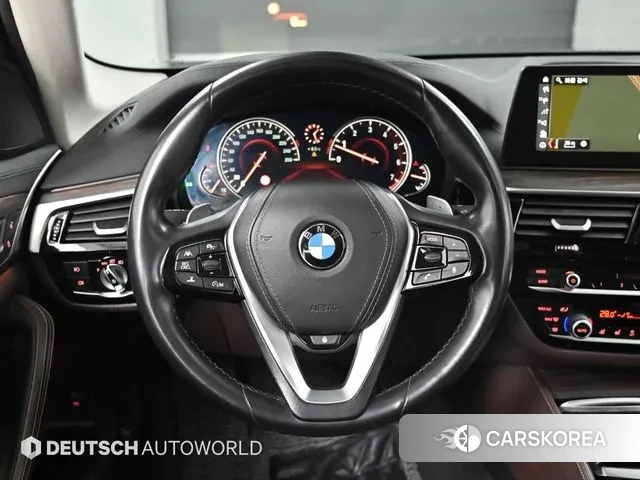 BMW 5 Series (G30) 2018 Небесно-голубой из Кореи, фото 4