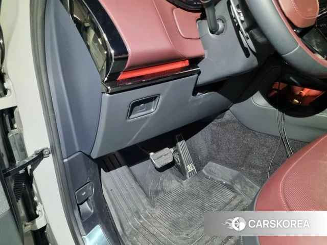Land Rover Range Rover Sport 3rd Generation 2024 Серебристо-серый из Кореи, фото 4