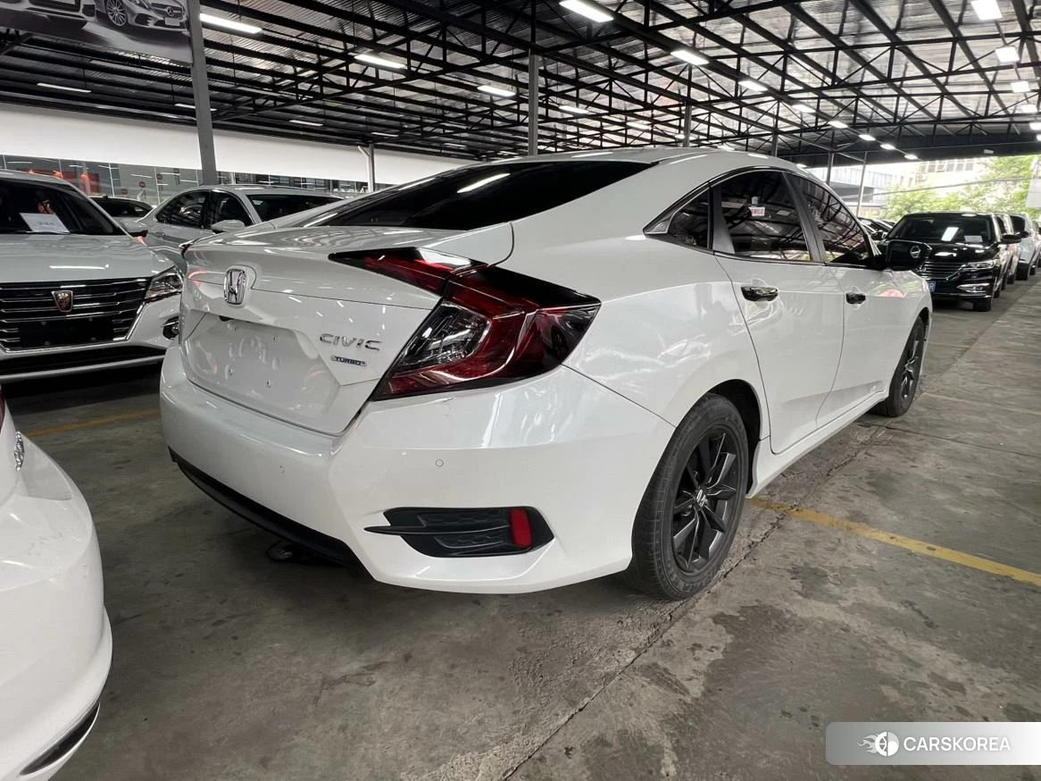 Honda Civic 2019 Белый из Китая, фото 4
