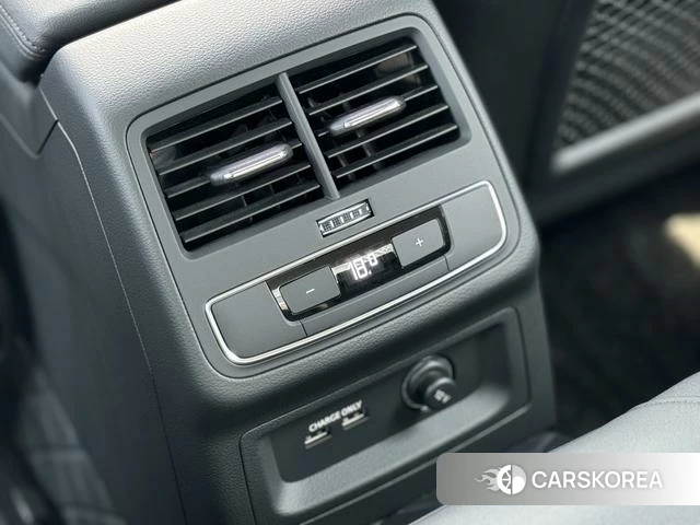 Audi A5 2024 Серебристо-серый из Китая, фото 4