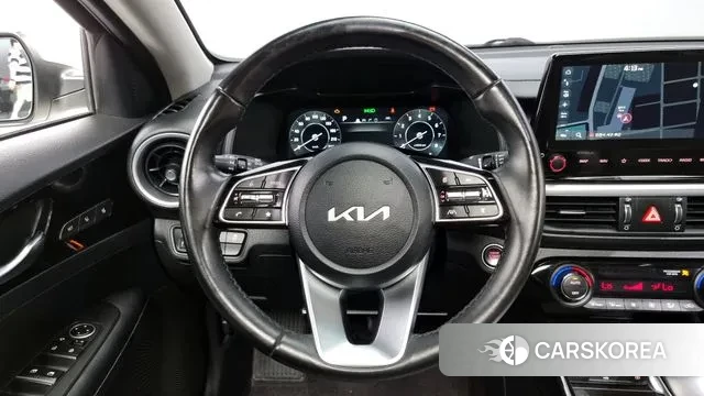 Kia The New K3 2nd generation 2022 Белый из Кореи, фото 4