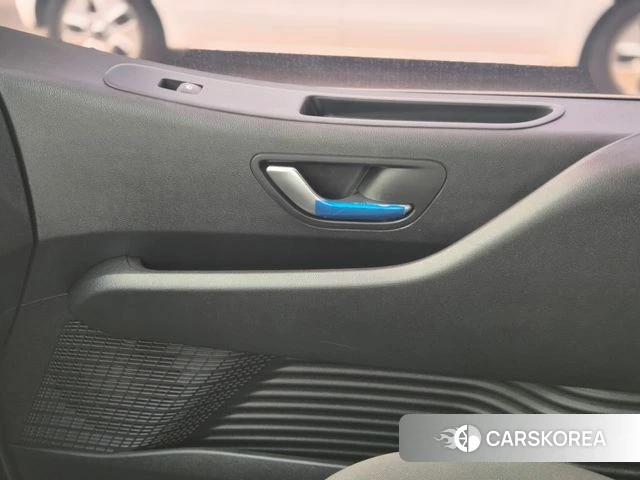 Hyundai Staria 2022 Белый из Кореи, фото 4