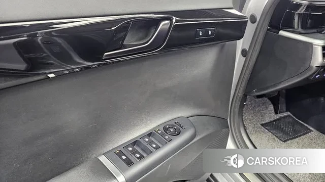 Hyundai Grandeur (GN7) 2024 Серебристо-серый из Кореи, фото 4