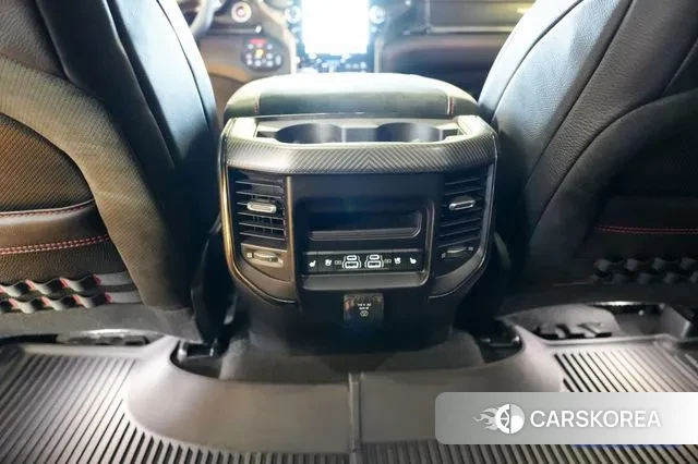 Dodge Lampicup 2022 Белый из Кореи, фото 4