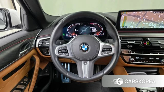 BMW 5 Series (G30) 2022 Белый из Кореи, фото 4