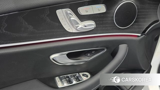 Mercedes-Benz E-Class W213 2023 Белый из Кореи, фото 4