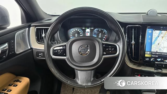Volvo XC60 second Generation 2018 Серый из Кореи, фото 4