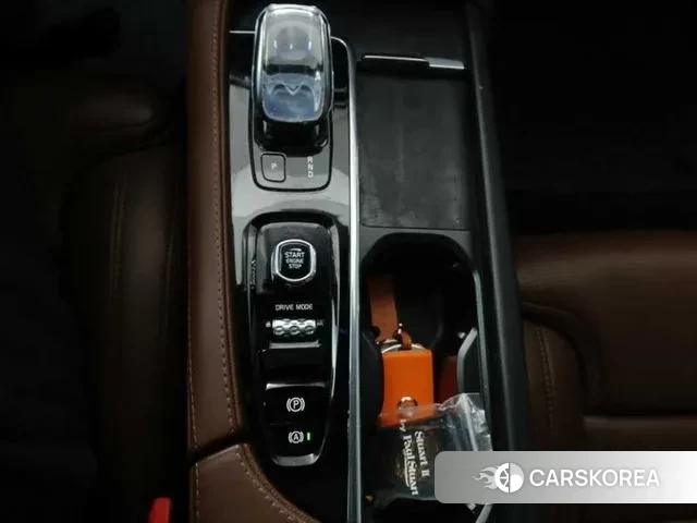 Volvo XC90 second Generation 2021 Белый из Кореи, фото 4