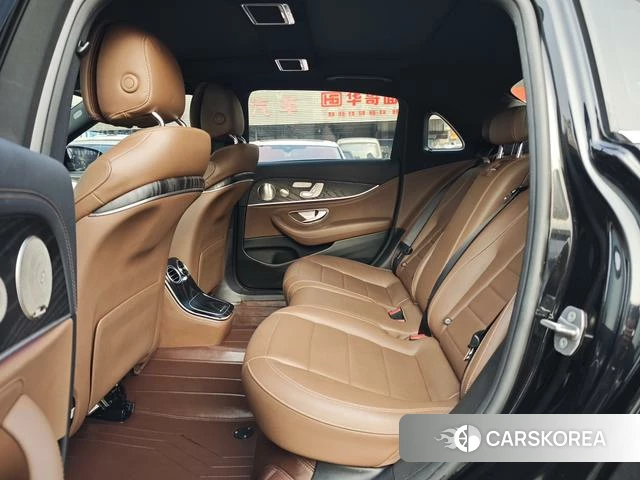 Mercedes-Benz E-class 2022 Черный из Китая, фото 4