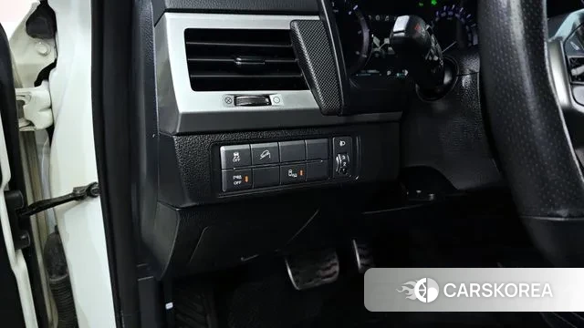 Ssangyong Rexton Sports 2018 Белый из Кореи, фото 4