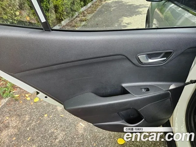 Kia Stonic 2020 Белый из Кореи, фото 4