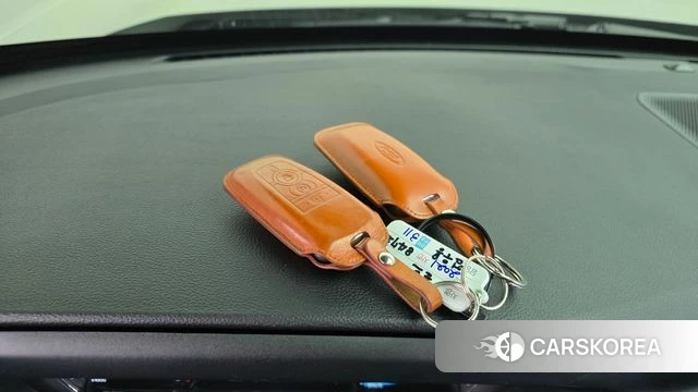 Ford Explorer 6th Generation 2021 Белый из Кореи, фото 4