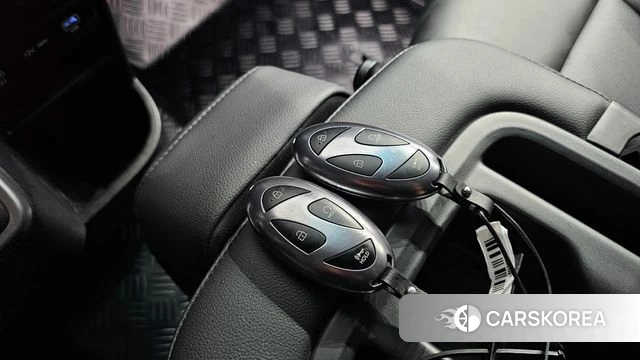 Hyundai Staria 2025 Белый из Кореи, фото 4