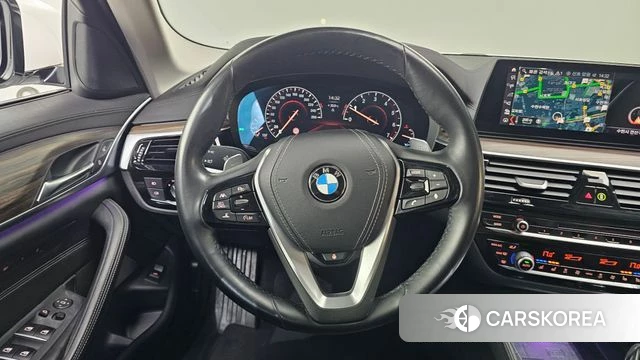 BMW 5 Series (G30) 2019 Белый из Кореи, фото 4