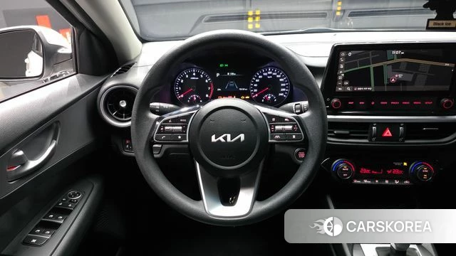 Kia The New K3 2nd generation 2022 Белый из Кореи, фото 4