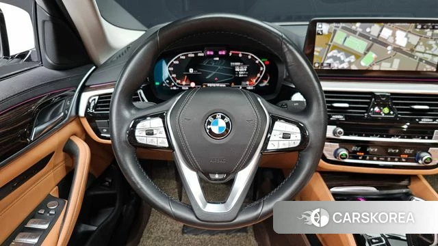 BMW 5 Series (G30) 2021 Белый из Кореи, фото 4