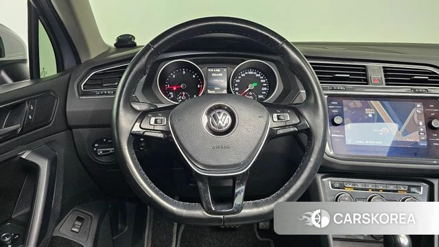 Volkswagen Tiguan second Generation 2018 Серебряный из Кореи, фото 4